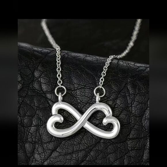 NWT Autism Mama Infinity Heart Necklace - Picture 3 of 4
